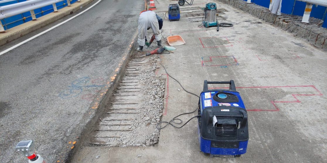 Y橋斫り工事 三島建設株式会社