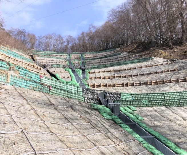 O村 治山工事 完成 三島建設株式会社