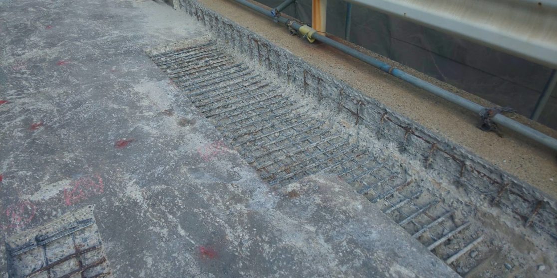 Y橋 橋梁補修工事（断面修復工）斫り 三島建設株式会社