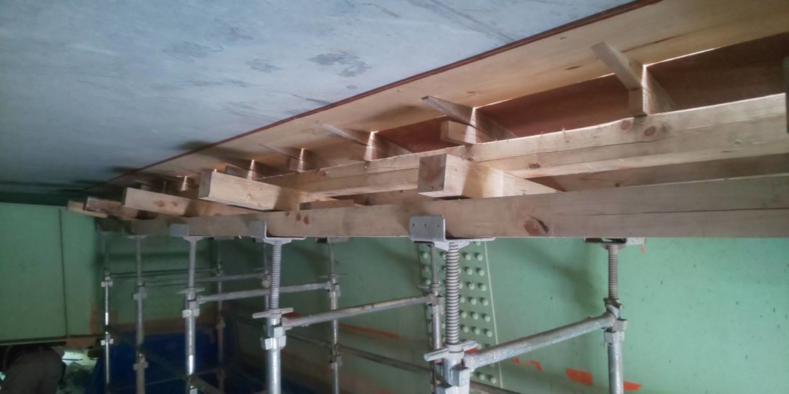 Y橋 橋梁補修工事（断面修復工）斫り 三島建設株式会社