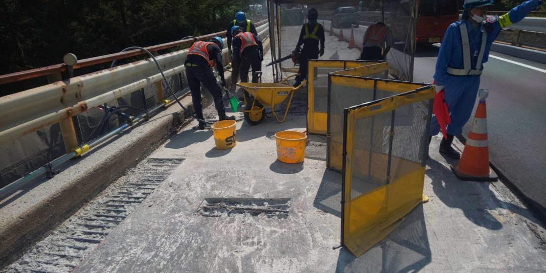 Y橋 橋梁補修工事（断面修復工）斫り 三島建設株式会社