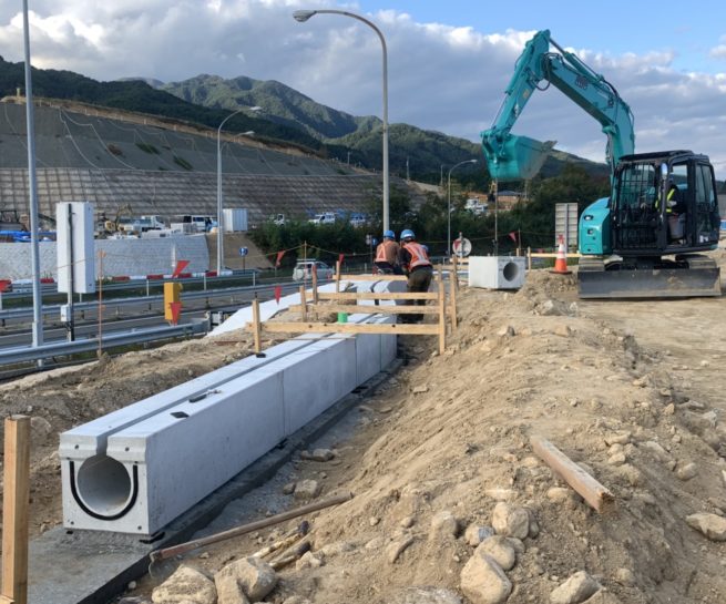 Zスマートインター 枡の据付 三島建設株式会社