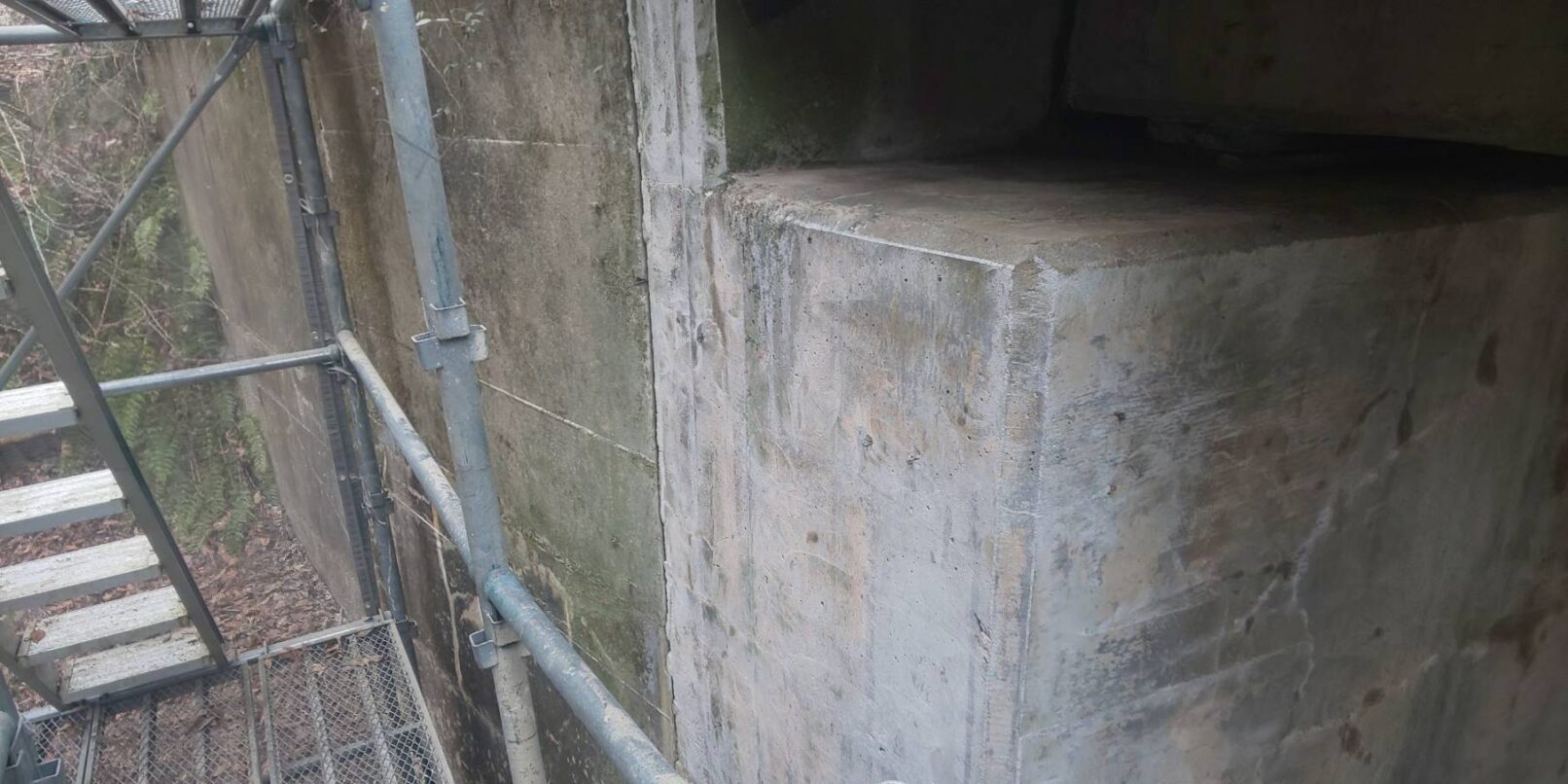 Y橋 橋梁補修工事 表面保護工用ケレン 三島建設株式会社