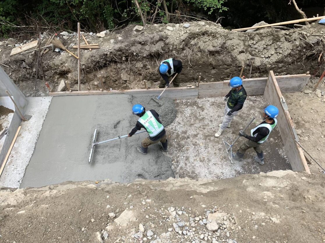 Y村 土木工事 Lコン据付完了・打設・埋め戻し 三島建設株式会社