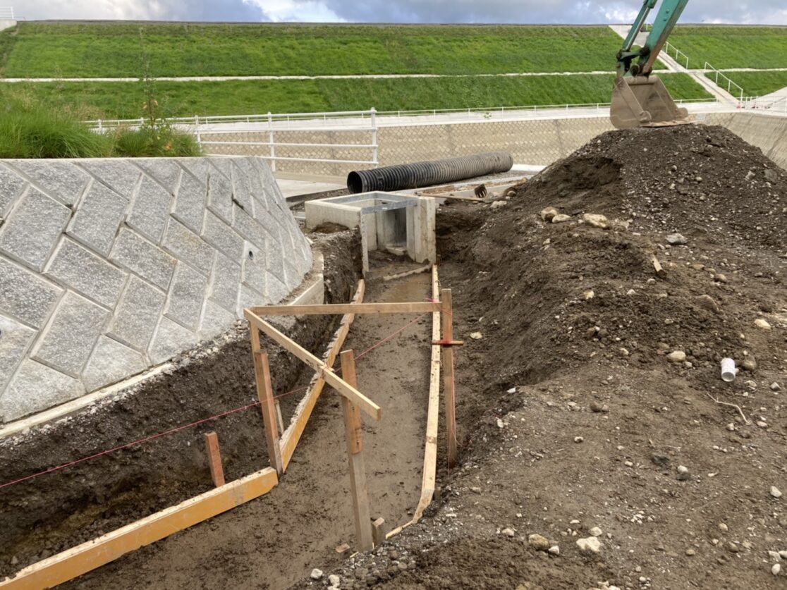 T道 土木工事 均しコン型枠 三島建設株式会社