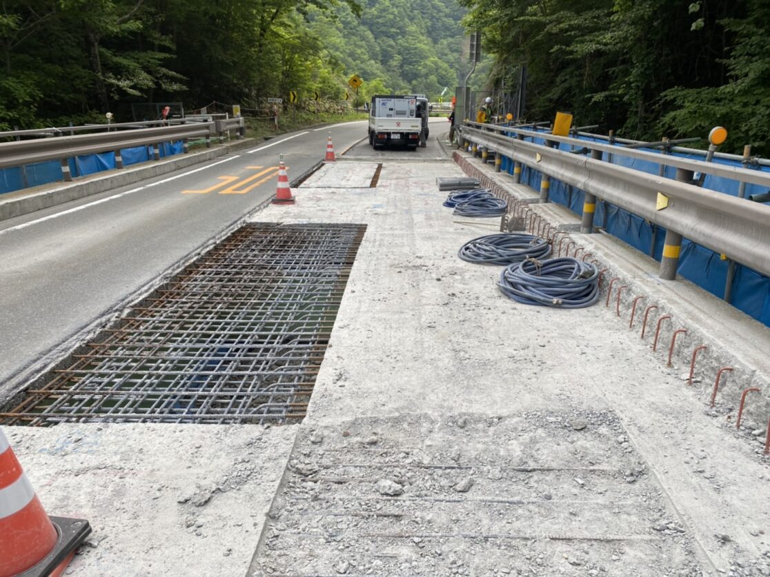 H村 橋 斫り工事 三島建設株式会社