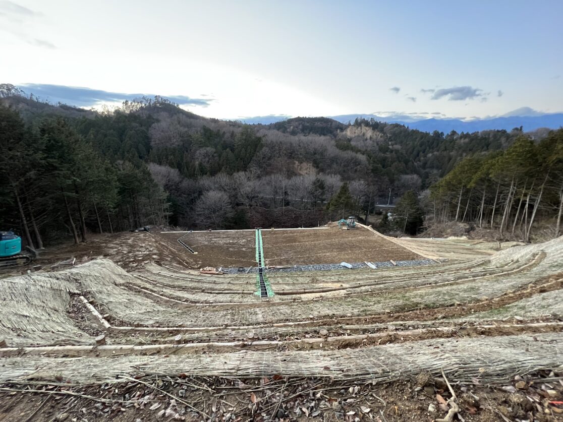 T村 土木工事 丸太・法面整形 三島建設株式会社