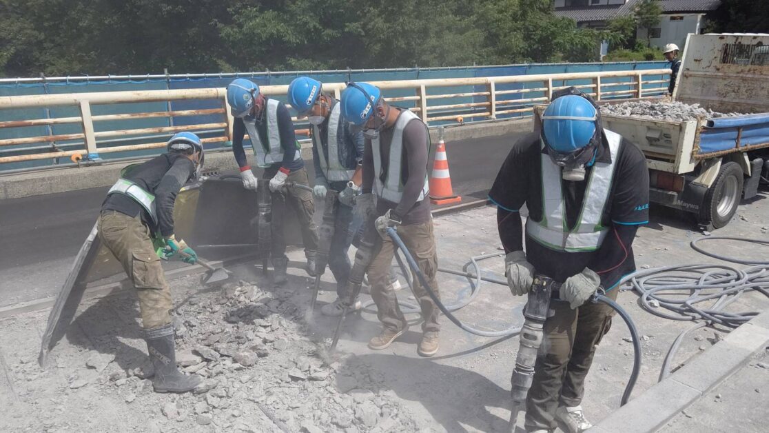 C市 橋 斫り工事 三島建設株式会社