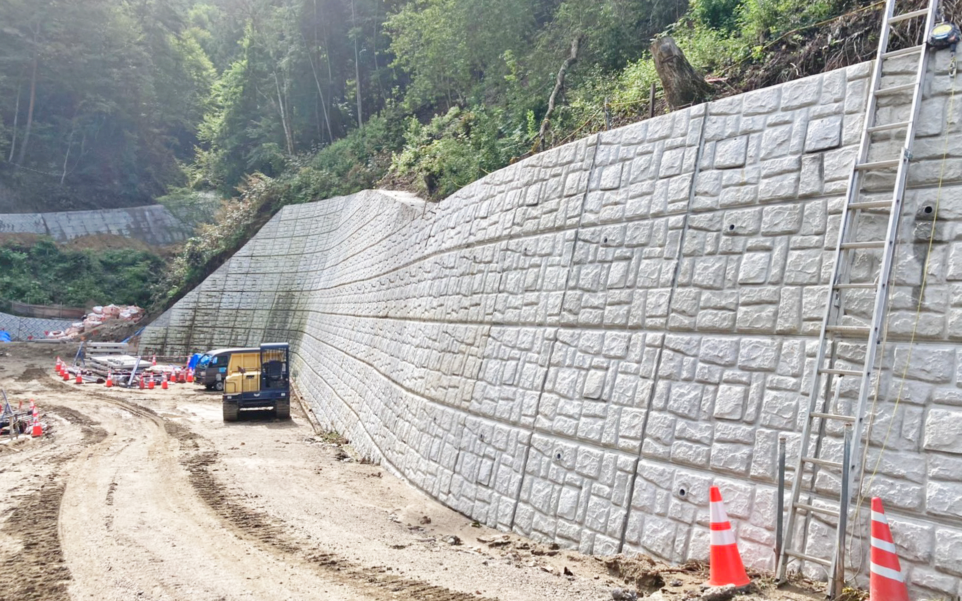 地山補強土工 三島建設株式会社